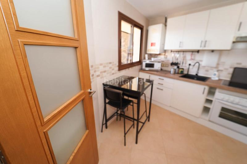 Foto c5f9d712-e743-4453-bbe0-5a01073e0c57. Piso en calle almeria 2 piso centrico 2 dorm con terraza en Monachil