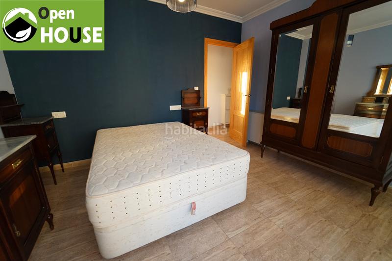 Foto f5e77ee0-eefb-4d93-9a8f-7628707b38f0. Piso en calle paloma 17 piso 3 dorm todo exterior en Zubia (La)