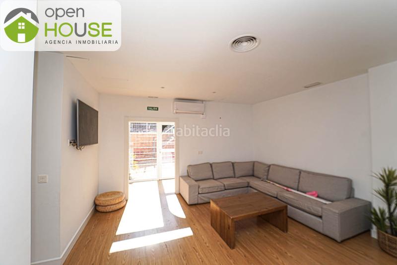 Foto 655bf01a-4cc6-4b57-8f2e-a8a0f643fc85. Local comercial a paseo del violón 25 a Barrio de Zaidín Granada