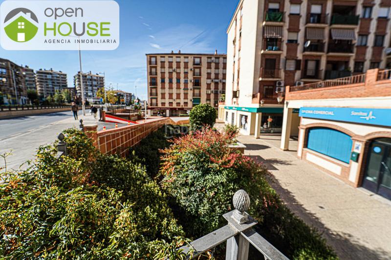 Foto 7a27e3e8-ce22-4581-998e-73d4df7adb17. Local comercial a paseo del violón 25 a Barrio de Zaidín Granada