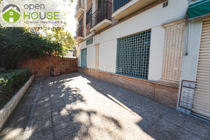 Foto 827fd51b-061f-43aa-8e58-b3a2e890090b. Local comercial a paseo del violón 25 a Barrio de Zaidín Granada