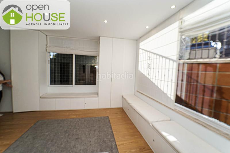 Foto a8db65fa-e189-48ac-a4d4-5f9f97ac205b. Local comercial a paseo del violón 25 a Barrio de Zaidín Granada