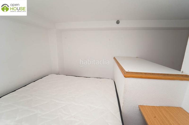 Foto ae32b8d9-d787-4d96-96b6-c1618d79816f. Alquiler ático en calle real de cartuja 27 atico 1 dorm terraza en Granada