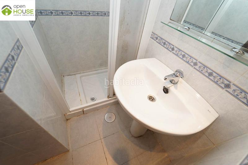 Foto 4b5e2d86-e073-48fc-ac8a-18aadd74a969. Location attique dans calle real de cartuja 27 dans Granada