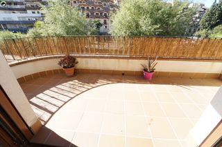 Miete Etagenwohnung in Paseo del río 13. Piso sin muebles 2 dormitorios  y terraza