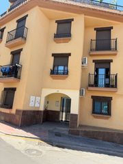 Lloguer Aparcament cotxe a Plaza san antonio 11. Garaje amplio para coche y moto