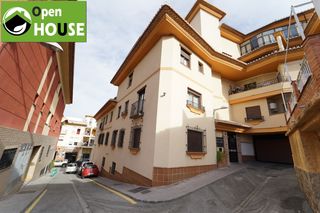 Flat en Calle madrid 21. Piso de 2 dormitorios luminoso con terraza centrico