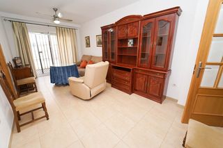 Miete Etagenwohnung  Calle vereda de la acequia 58. Piso de 2 dorm patio y garaje