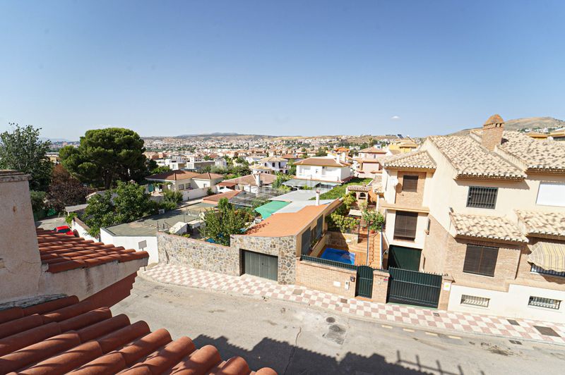 Foto 60fc6d3d-6640-4077-aa18-e1e474316b2b. Casa amb xemeneia calefacció aparcament a Cájar