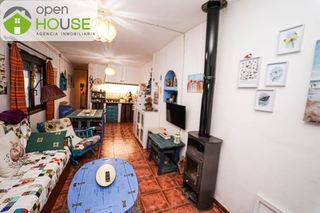 Casa adossada  Carretera la mairena 14. Casa de 1 dormitorio amueblada