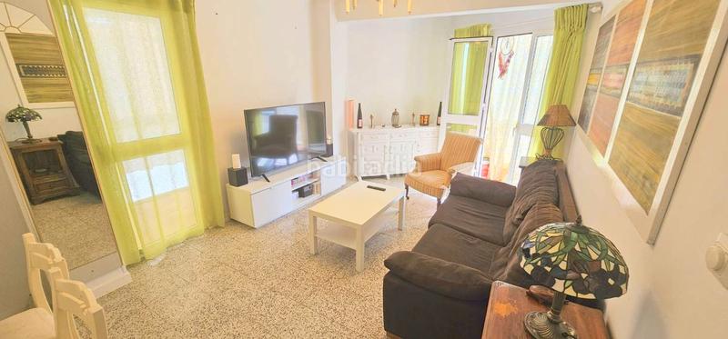 Foto 06dd0624-c1a6-4188-a95b-698dbd4f59b0. Pis a Paseo Marítimo de Levante Torre del Mar