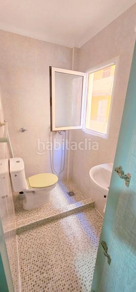 Foto 9602199b-3eab-4fe3-91d6-b163d44d4e9a. Pis a Paseo Marítimo de Levante Torre del Mar