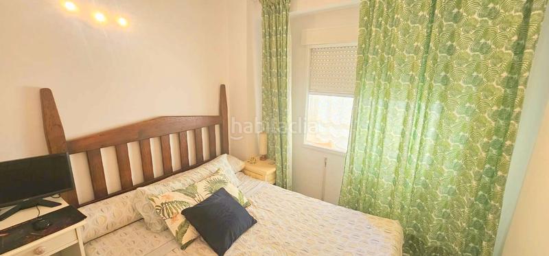 Foto c4edf9c6-b95a-48ab-8d18-c5d4b9aed96b. Pis a Paseo Marítimo de Levante Torre del Mar