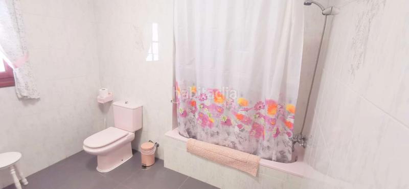 Foto d39aa1e2-6c02-45af-a63c-f87cbfd7896f. Chalet mit parking pool in El Tomillar Torre del Mar