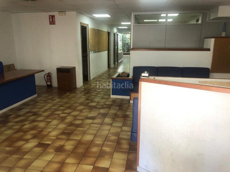 Foto 9f302963-8c57-411b-a0f3-ea3df03d6c2e. Alquiler local comercial  en Centre Sant Boi de Llobregat