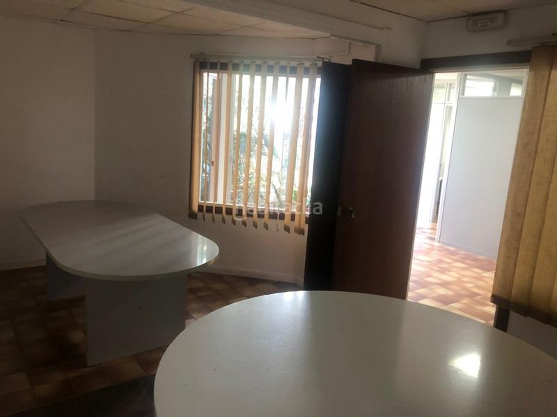 Foto b2b9f39f-689d-4bf5-babc-3076a35b5e32. Alquiler local comercial  en Centre Sant Boi de Llobregat