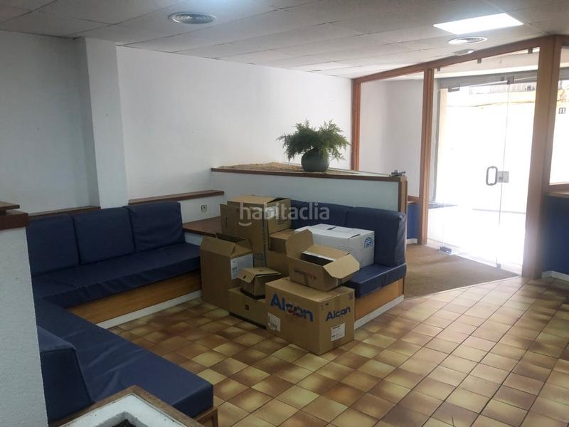 Foto 7edec668-5a5d-48ea-b8c3-9b90dd7e2e91. Location local commercial avec chauffage dans Centre Sant Boi de Llobregat