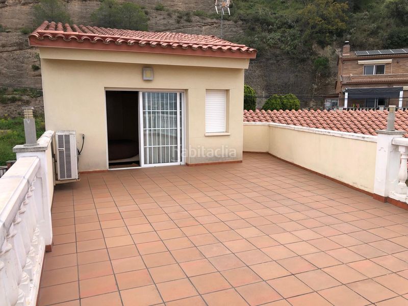 Foto 0149336f-f205-4f42-91ed-e76683a89ec7. Chalet  con amplio garaje en Abrera