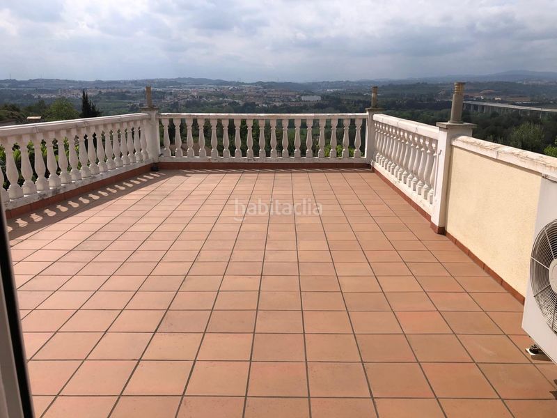 Foto 226a7fe8-7744-46fc-b46b-ed91a18de47e. Chalet  con amplio garaje en Abrera