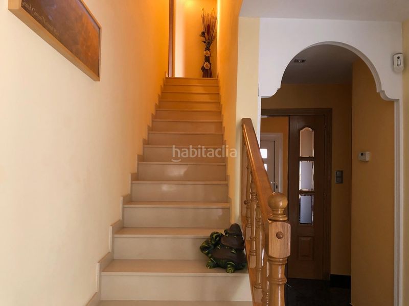 Foto 272fb4d0-0fc3-4679-bd86-dfd52e500e58. Chalet  con amplio garaje en Abrera