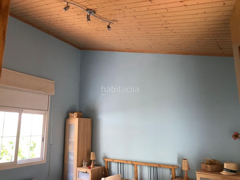 Foto 54e7ab53-ebc9-4a67-ab86-28bc0a382430. Chalet  con amplio garaje en Abrera