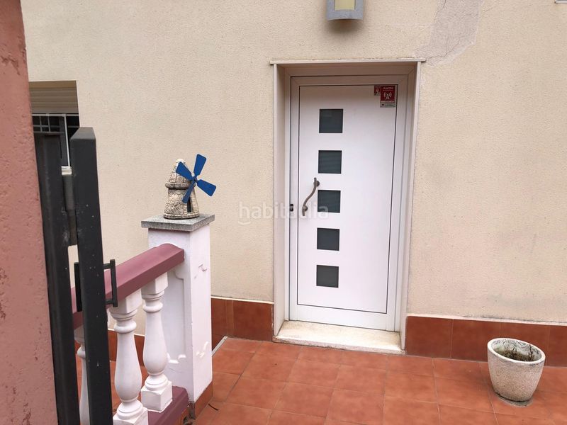 Foto 93e14d4d-881b-4c63-9760-fda4e5d2fda2. Chalet  con amplio garaje en Abrera