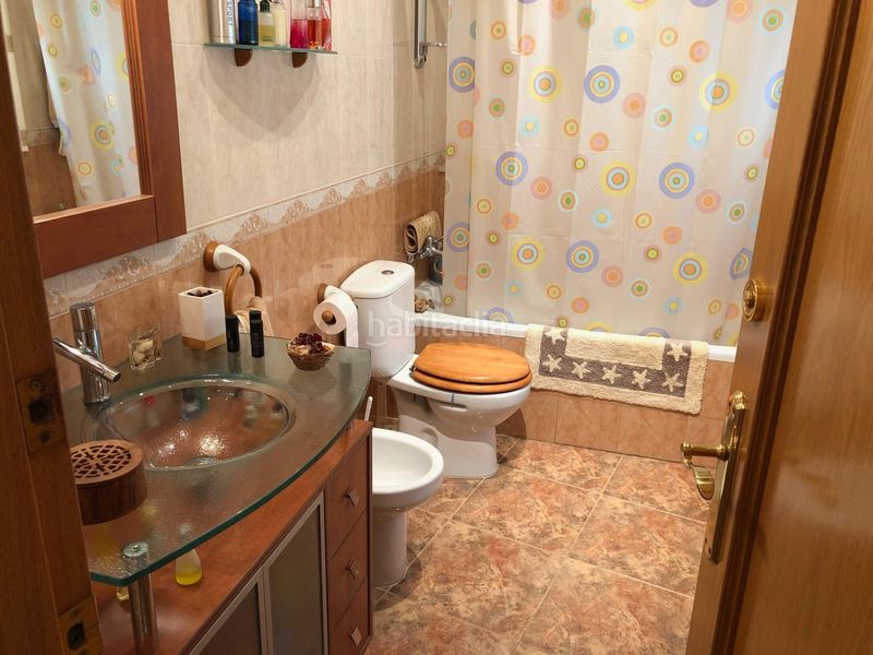 Foto d99cf6d3-9c3b-4d10-88ad-e8672dc50c88. Chalet  con amplio garaje en Abrera