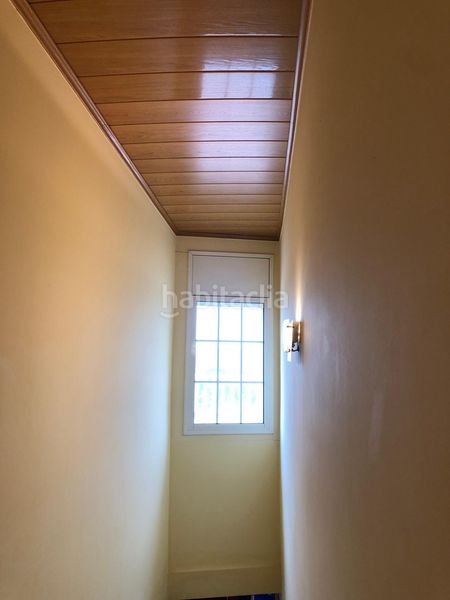 Foto e6a33539-892a-4aa2-b59d-c84d06c11a70. Chalet  con amplio garaje en Abrera