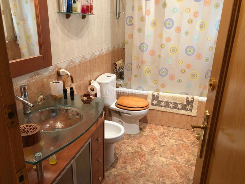 Foto cc994ac8-5441-4ece-b61d-b057ea351d97. Chalet avec chauffage dans Abrera