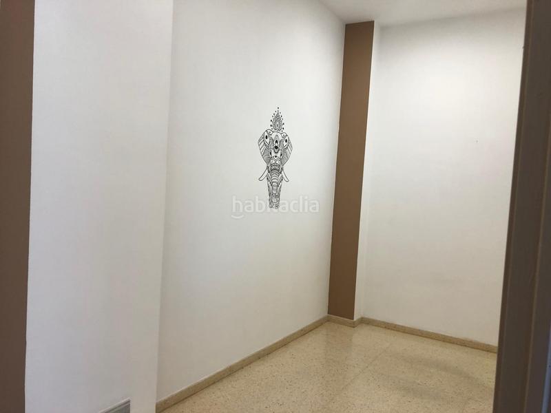 Foto 7c71799d-d2cf-415f-af9f-7a0f338b7081. Alquiler local comercial despacho montado en Vinyets-Molí Vell Sant Boi de Llobregat