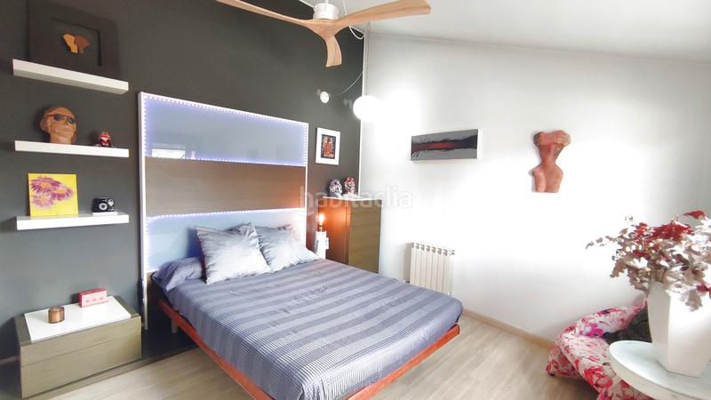 Foto fde9c9e5-7bd3-44df-aaaf-c7a7904e83f3. Dúplex amb calefacció aparcament a Poble Nou Manresa