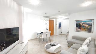 Apartament a Plaça Catalunya. Un piso muy acogedor!!!