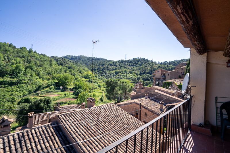 Foto 4d01a481-d023-4f22-b00b-e87e3b9e44d0. Casa adossada a Mura