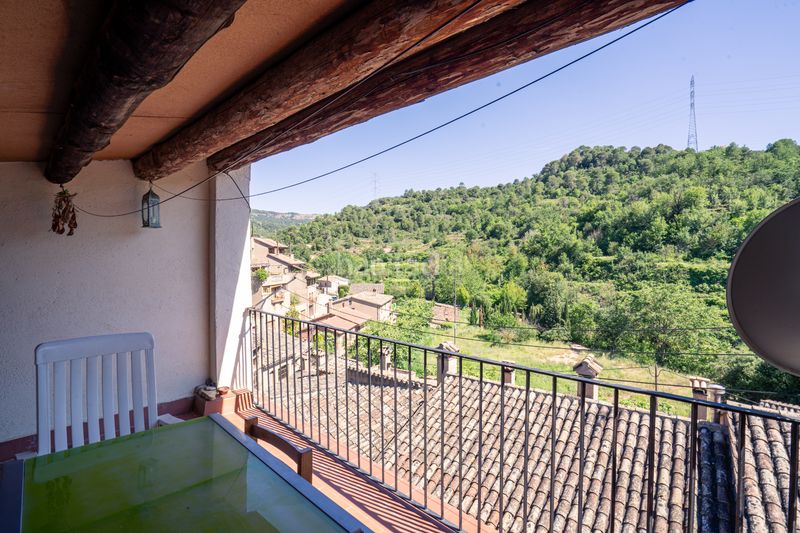 Foto d5d22f2a-339b-4e08-bb3b-8780be858919. Casa adossada a Mura