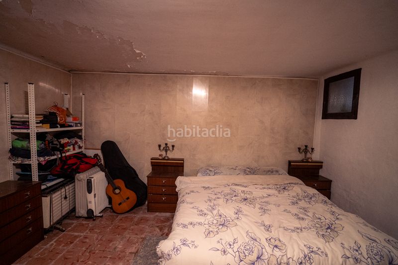 Foto d9b47847-dedf-4a72-a4b3-1a054cc37f27. Casa adossada a Mura