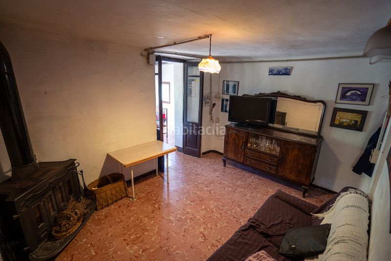 Foto f34de7fe-0b76-4279-9764-de508cf90d5c. Casa adossada a Mura