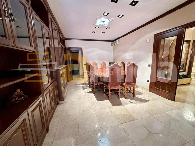 Foto 22cb84c3-6293-4361-aebf-681b4c8779f0. Maison avec chauffage parking piscine dans Centre Sabadell