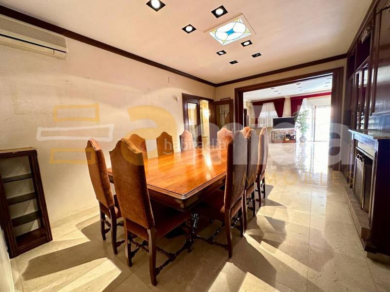 Foto 28e9c7b5-505d-42bb-97f1-f058146231d3. Maison avec chauffage parking piscine dans Centre Sabadell