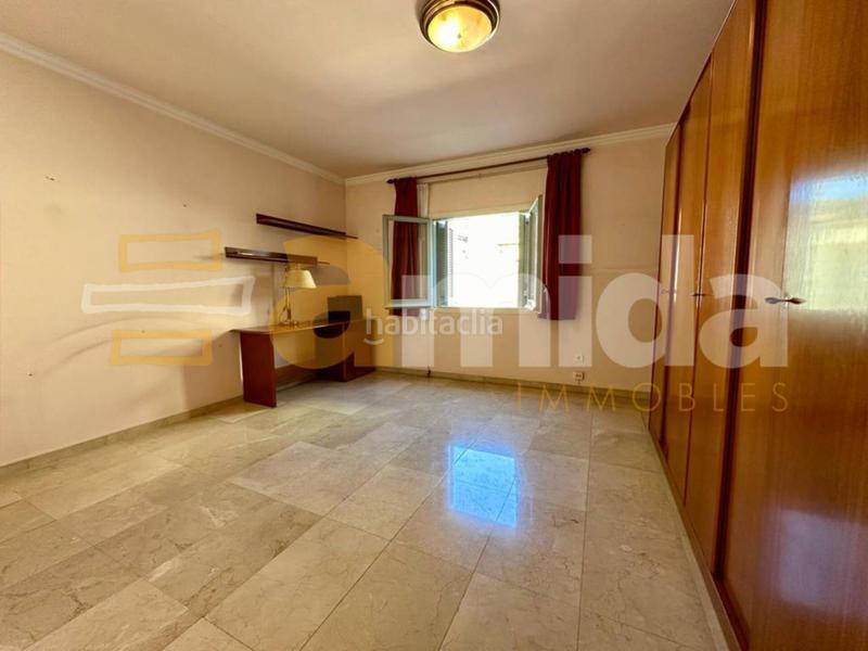 Foto 300cb8e7-6d0b-4923-b50c-30d30fc265db. Maison avec chauffage parking piscine dans Centre Sabadell