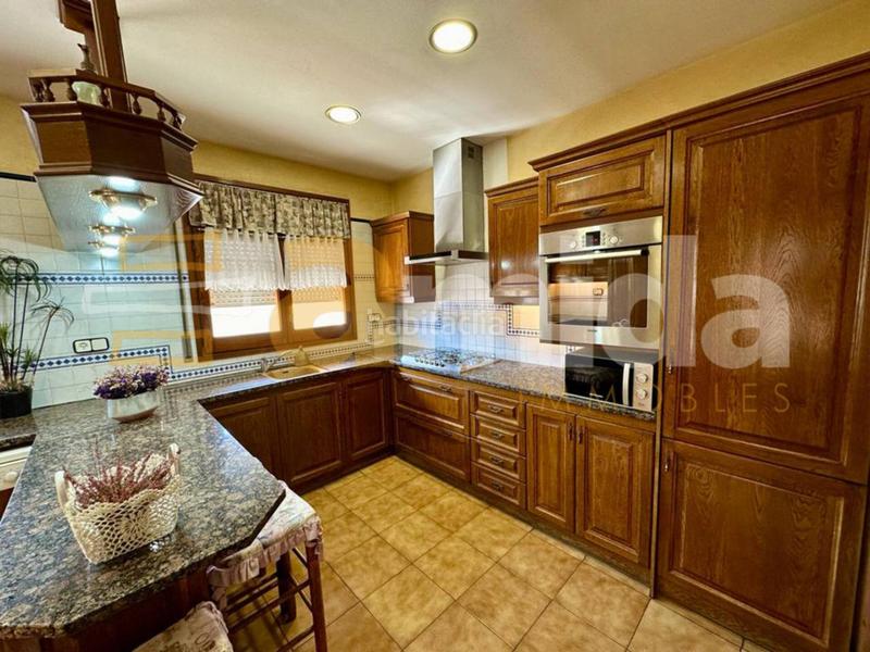 Foto 325fbe1a-cba9-4efa-9fc5-c278fc1fef3a. Maison avec chauffage parking piscine dans Centre Sabadell