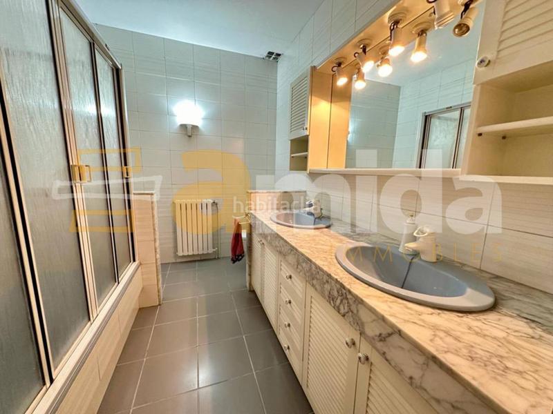 Foto 7a8923ed-d2ab-4d34-bfc6-2751d135eafe. Maison avec chauffage parking piscine dans Centre Sabadell