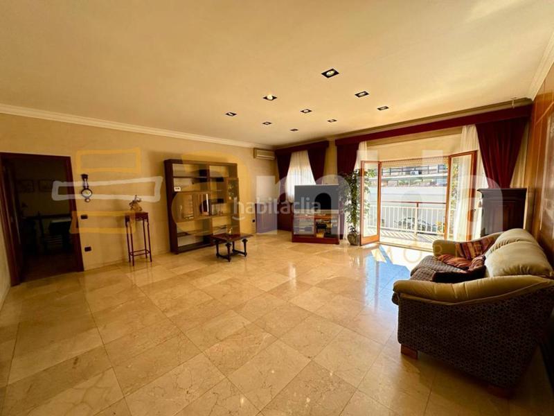 Foto 8e0e995a-6160-436e-a8ff-bc22f6acea72. Maison avec chauffage parking piscine dans Centre Sabadell