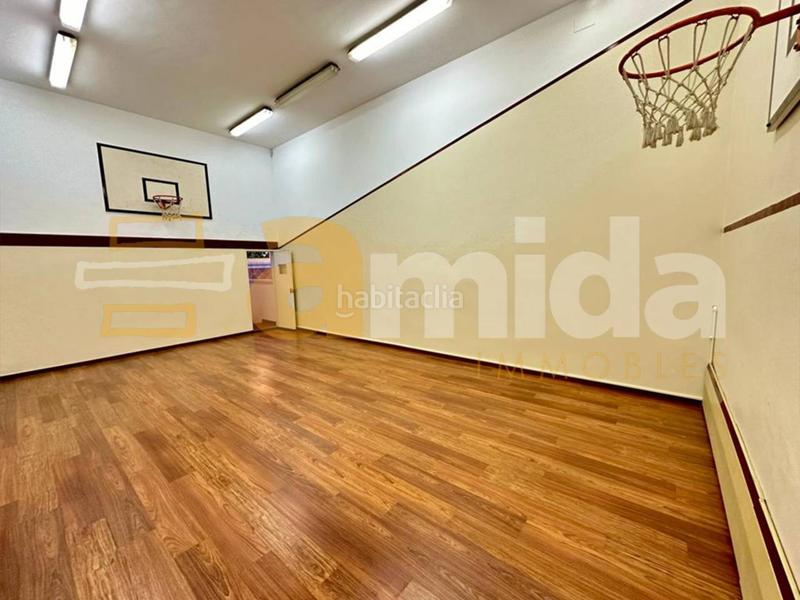 Foto 9bde0aa0-5e7e-4d50-a2ac-762af45d28b3. Maison avec chauffage parking piscine dans Centre Sabadell