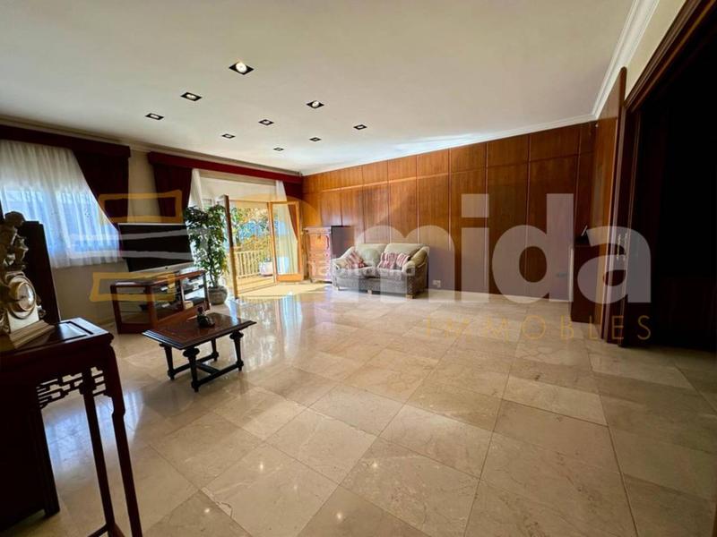 Foto a38631c4-a44f-4d49-bdd3-4221efc76ae2. Maison avec chauffage parking piscine dans Centre Sabadell