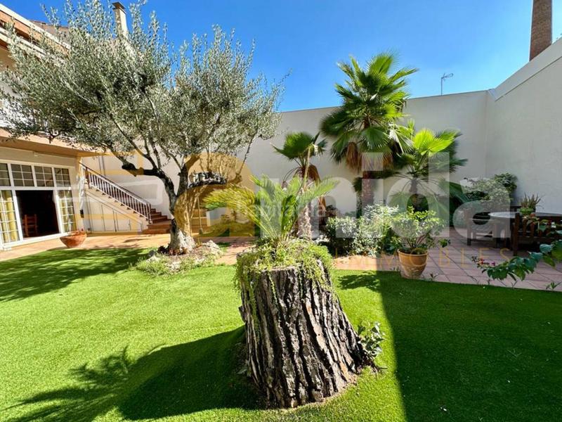 Foto bb7baecd-580e-469a-934f-a5cde625e226. Maison avec chauffage parking piscine dans Centre Sabadell