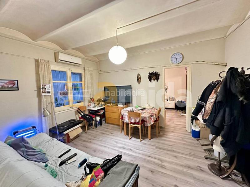 Foto 3f99a366-0875-442d-ab92-7b5dacbda8dd. Pas-de-porte local commercial dans Putget - Farró Barcelona