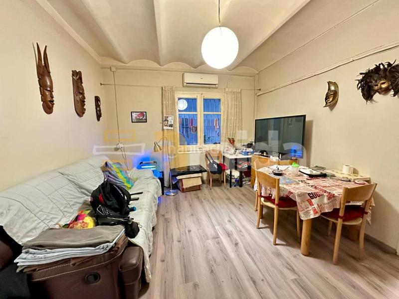 Foto 8f755a3f-68ec-45a5-926b-15da5e87104c. Pas-de-porte local commercial dans Putget - Farró Barcelona