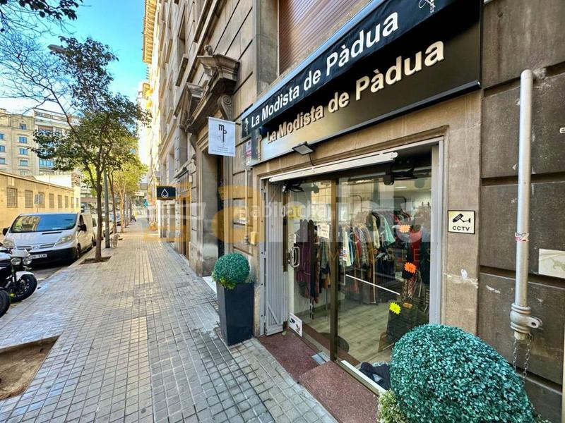 Foto 04ec18cd-2b8c-4f6b-8489-998e4b634e3c. Traspaso local comercial local en traspaso en la dreta de leixample en Barcelona