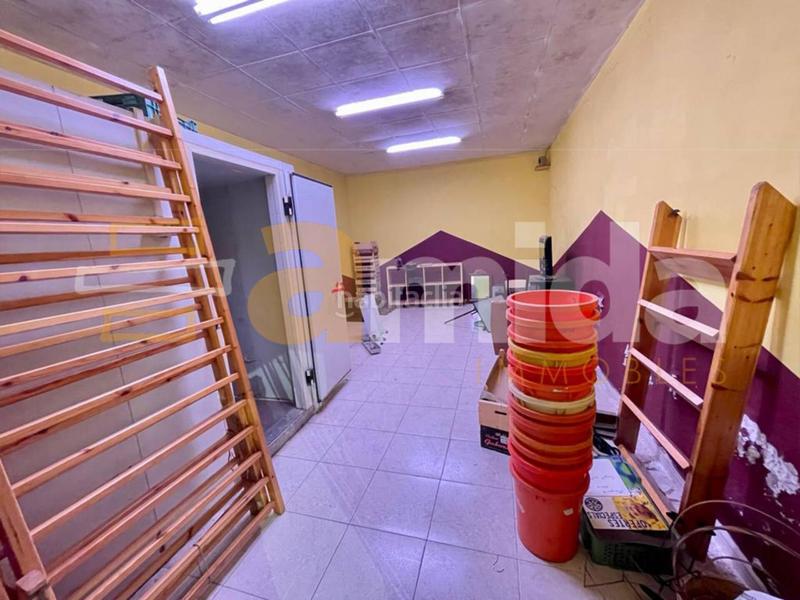 Foto b78062db-5fa3-400d-96a6-b440a996a809. Rent business premise in Centre Sabadell