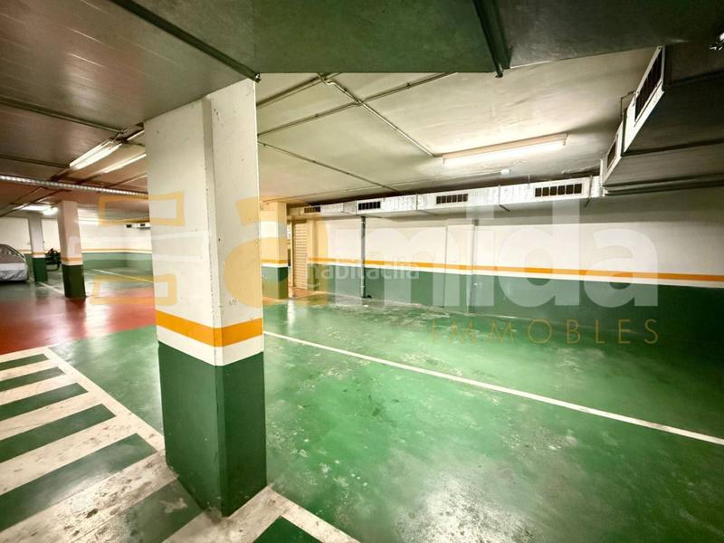 Foto c52b877a-fc48-4bec-b417-b3708cd93927. Aparcament cotxe a Centre Sabadell